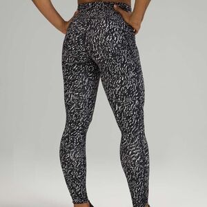 Lululemon Wunder Under Leggings Black & White Print Size 4 - 11"×32"